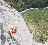 Josh Smith crossed the famed Tyrolean on the Sun Ribbon Arête, Temple Crag, Inyo National Forest, California.