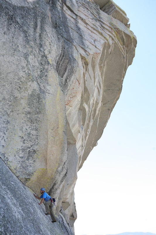 Paolo charging up the lower part of the Comici-Dimai. Photo courtesy of Enrico Maioni / guidedolomiti.com
