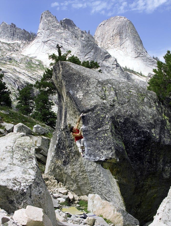 The ride off the top of Era Bella. La Perla, featured on the cover of Climbing No. 292, takes the streaked wall in the background.