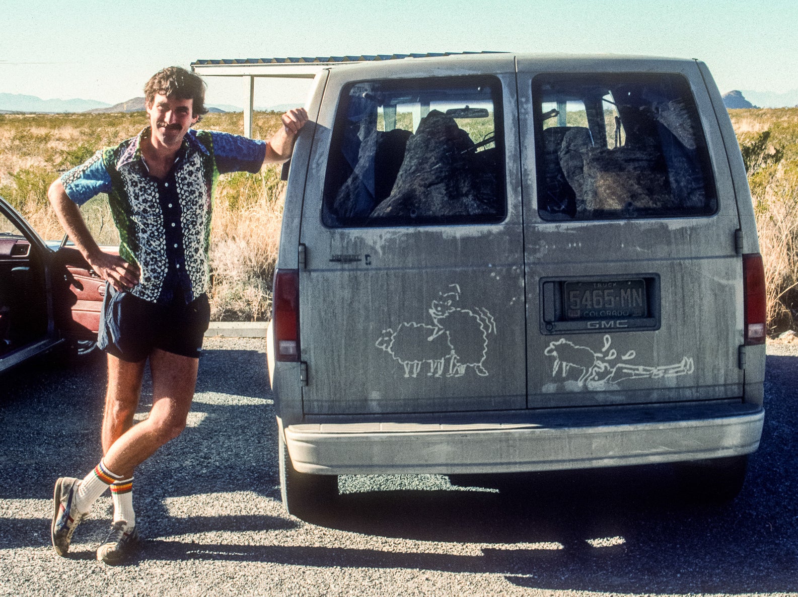 The author sets off on P3 of The Methow Inspiration Route (5.9), Mazama. Bolted in 1996 by Arain Manchego, a visiting French-Canadian, this runout route predates Mazama’s accessible-bolting trend.