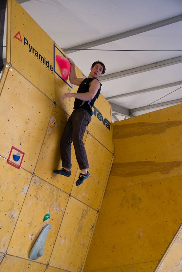 Randall at the moment of truth on the second crux: preparing to bump his right hand into the rattly jam.