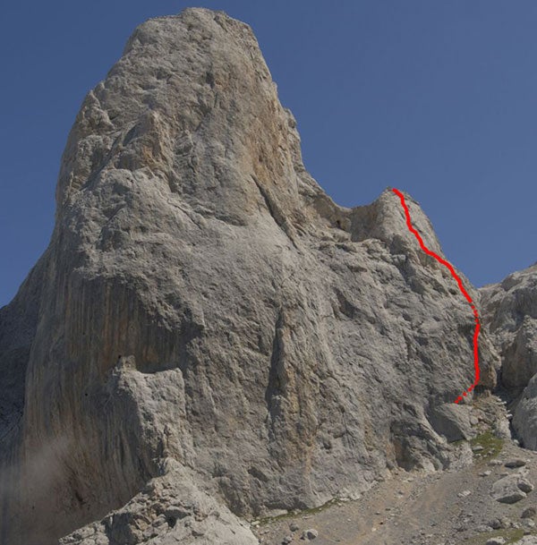 Eneko Pou redpoints the 5.12 second pit Eneko Pou redpoints the 5.12 second pitch.