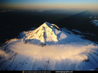 Searchers find one of 3 missing climber Searchers find one of 3 missing climbers on Mount Hood