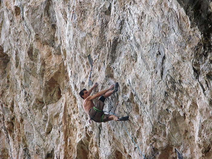 Joe Kinder on Kryptonite (5.14d). Court Joe Kinder on Kryptonite (5.14d). Courtesy of Joekindkid.com.