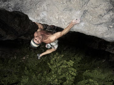 "Lamprecht on his new route Jaws 11, at Kochel in Southern Germany. Photo by Margit Memminger"