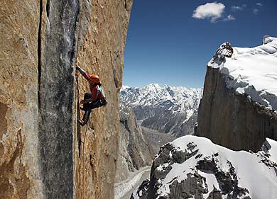 Alex Huber leads a 5.12d pitch to bypas Alex Huber leads a 5.12d pitch to bypass the 10th-pitch bolt ladder on Eternal Flame. Photo by Fritz Hinderbrandner / Huberbuam.de.