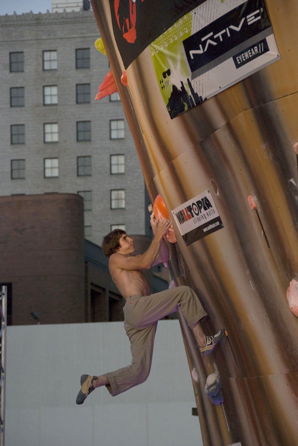 "Daniel Woods on his way to a win at the 2009 SLC comp. Photo by Justin Roth"