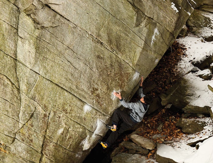 Paul Robinson on Big Paw (V15) in Chiro Paul Robinson on Big Paw (V15) in Chironico, Switzerland. Photo by Alex Kahn