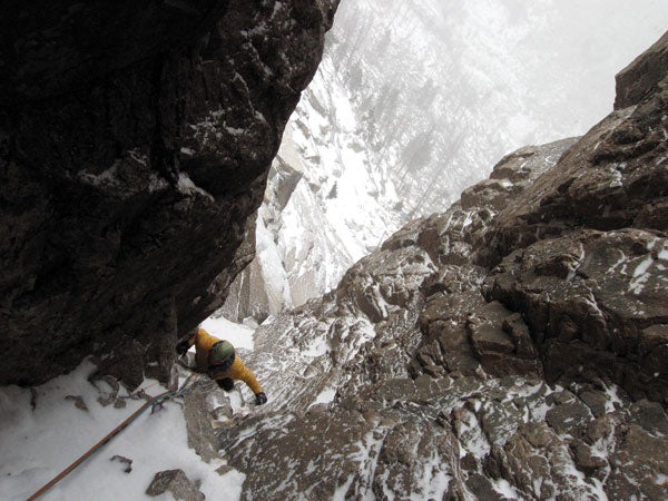 A variation veers left after the first A variation veers left after the first pitch for two to three pitches of mixed climbing up to M6. Photo by Stephen Koch
