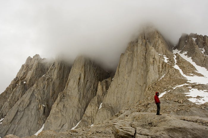 04_5769.jpg Waiting out some weather, Mt. Whitney. Photo by Marshall Burke / www.stanford.edu/~mburke