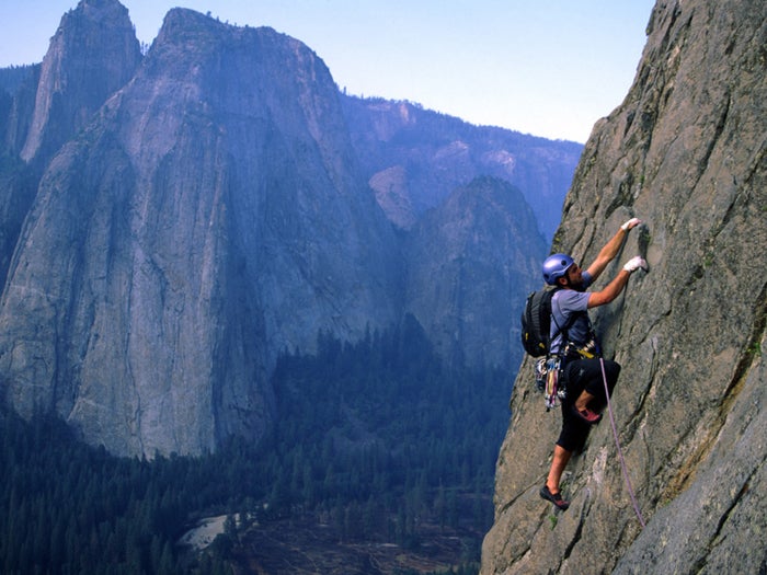 09_5774.jpg The obligatory pitch 3 photo op on East Buttress of El Cap, Yosemite. Photo by Marshall Burke / www.stanford.edu/~mburke
