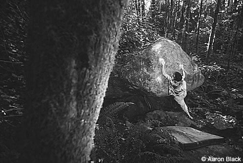 2032_167.jpg Kurtis Suave on Deathstar, Squamish BC. © Photo by Aaron Black
