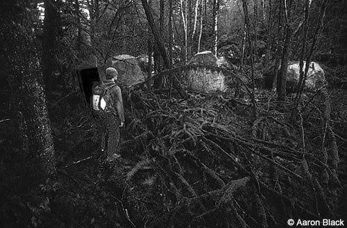 2087_170.jpg Jordan Wright looking for boulders, Squamish BC