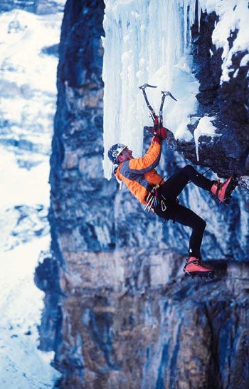 210- Simon Carter_2181.jpg Will Gadd fighting the burn on Thriller (M9-), Stanley Headwall, British Columbia © Photo by Simon Carter