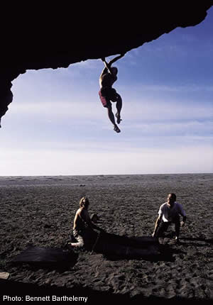 219- Bennett Barthelemy_2204.jpg Keeping his friends guessing, Adam Wenden airs it out on an un-named, un-graded traverse at Osagon, California © Photo by Bennett Barthelemy