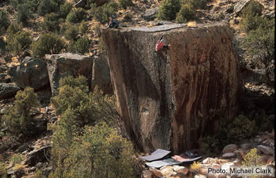 221- Michael Clark_2207.jpg The V5 DooDoo Wrecka at Ponderosa, New Mexico, gets some lip-smackin' action from Timy Fairfield © Photo by Michael Clark