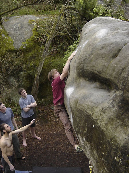 balance-2_1230.jpg Mike Tucker, Balance 7C+, Bas Cuvier, Fontainebleau, France © Greg Loomis