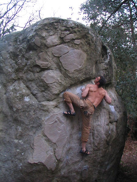 bascuvier_1235.jpg Greg Loomis, Festin de Pierres 7a, Bas Cuvier, Fontainebleau, France © Greg Loomis