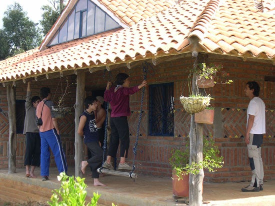 before-climbing_2790.jpg The Caballero's home located near Boqueron De La Mojarra. The crew getting ready in the morning © photo by Chris Van Leuven