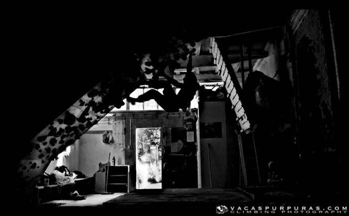 clm.21_11021.jpg Bouldering in Wroclaw.
