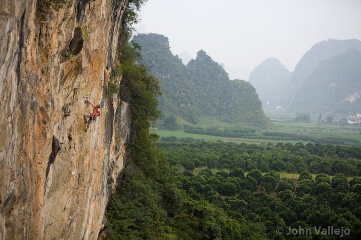 ColtonPhoenix006_5116.jpg Colton Lindeman, Yangshuo China. Photo by John Vallejo johnclimbrok.blogspot.com