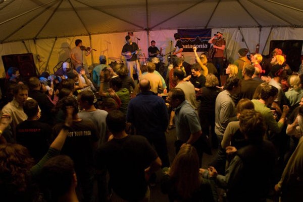 CragginClassic08-cc_9356.jpg The Gourds, Austin’s best jam band puts on a session that electrifies the crowd.