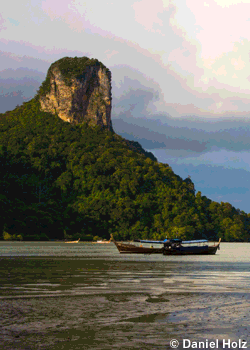 DanielHolz-RB5-Thailand09_2688.gif Updated 10/07/09 with Daniel Holz's 5th blog from Tonsai Beach, Thailand\