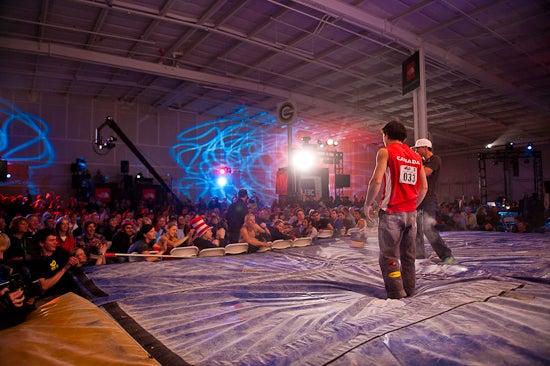 _DSC5725_264.jpg Sean McColl stands in front of the crowd after flashing Men's 3