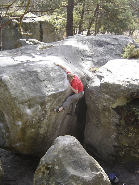 gravitron_1251.jpg Mike Tucker, Gravitron 7a+, La Roche aux Sabots, Fontainebleau, France © Greg Loomis