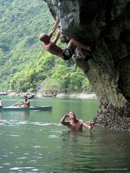 Halong 12_2076.jpg Psicobloc in Hang Ca, Lan Ha Bay, Vietnam