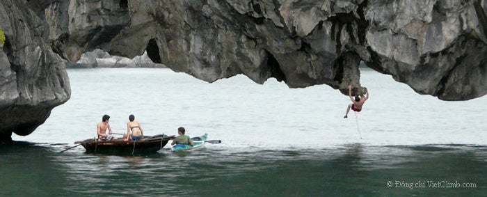 Halong 25_2089.jpg Psicobloc in Yen Ngua, Halong Bay, Vietnam