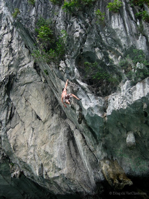 Halong 2_2084.jpg Deep Water Soloing in Mekong Cave 1947, Dao Dau Be, Lan Ha Bay, Vietnam