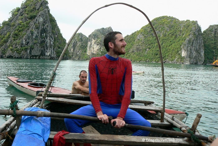 Halong 40_2106.jpg Spiderman checking out DWS in Halong Bay