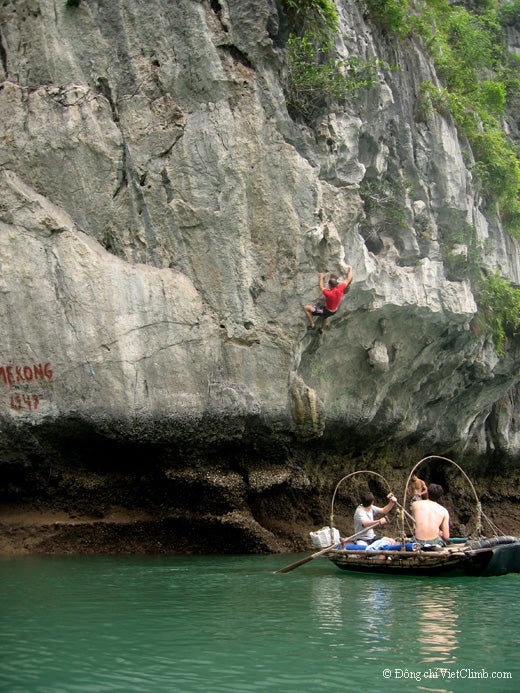 Halong 5_2107.jpg Deep Water Soloing in Mekong Cave 1947, Dao Dau Be, Lan Ha Bay, Vietnam