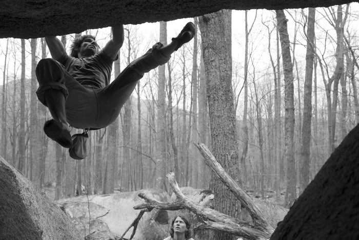Jesse_Von_Fange08-018_5084.jpg Nuno, Old Rag Mountain, VA, Crocodile Smile, V4. Photo by Jesse Von Fange vonfang.blogspot.com