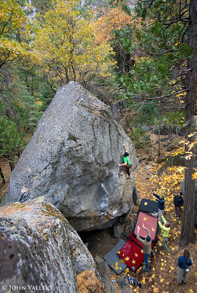 JustinFlatline93939400_5121.jpg Justin Alarcon, Yosemite Valley, CA. Photo by John Vallejo johnclimbrok.blogspot.com