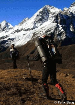 KhumbuValleyandCholatse09_2716.gif Expedition to the Khumbu Valley and Cholatse, Nepal Photos by Felix Berg - his post-monsoon expedition had the goal of exploring the less traveled…