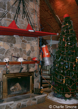 MerryXmas-Climbing08_2626.gif Happy Holidays from Climbing MagazineTwas the night before Christmas and all through the house not a climber was stirring, except for Charlie Simone.…