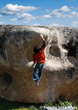 RicardoSilvaAlves-Bouldering09_2746.gif The Photography of Ricardo Silva Alves Ricardo Silva Alves of Lisbon, Portugal, has been interested in photography since the age of 16. He is…