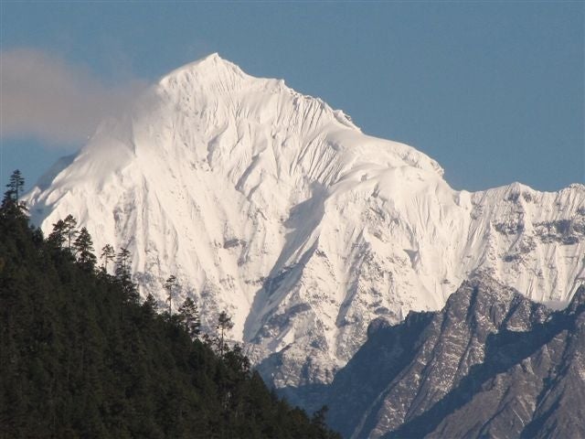 S face of unnamed 6001m Botoi Tsangpo n S face of unnamed 6,001m, Botoi Tsangpo north of Bomi, NE.