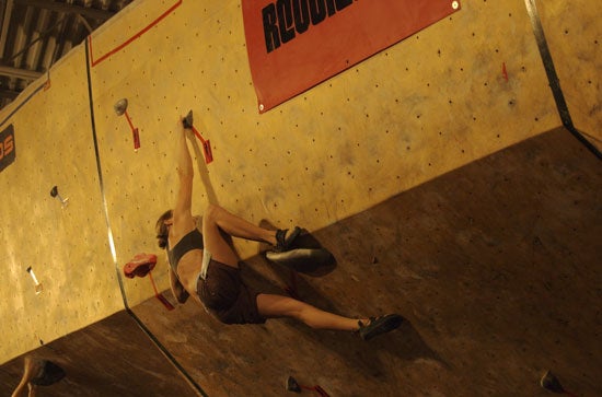 sendfest06_5124_8189.jpg Kate Reese high on Womens Final #4 © Photo by Dan Dewell