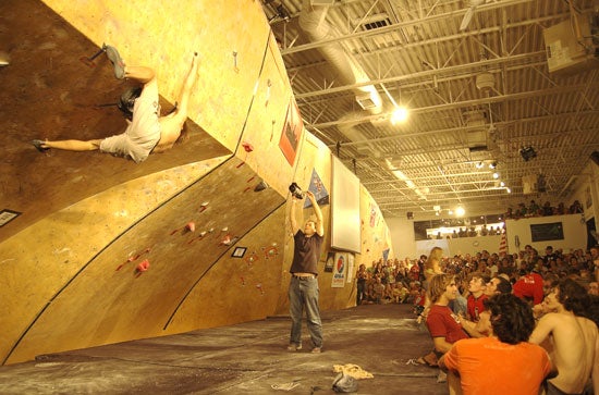 sendfest06_5239_8195.jpg Ethan Pringle on the nasty crimp, Mens #4 © Photo by Dan Dewell