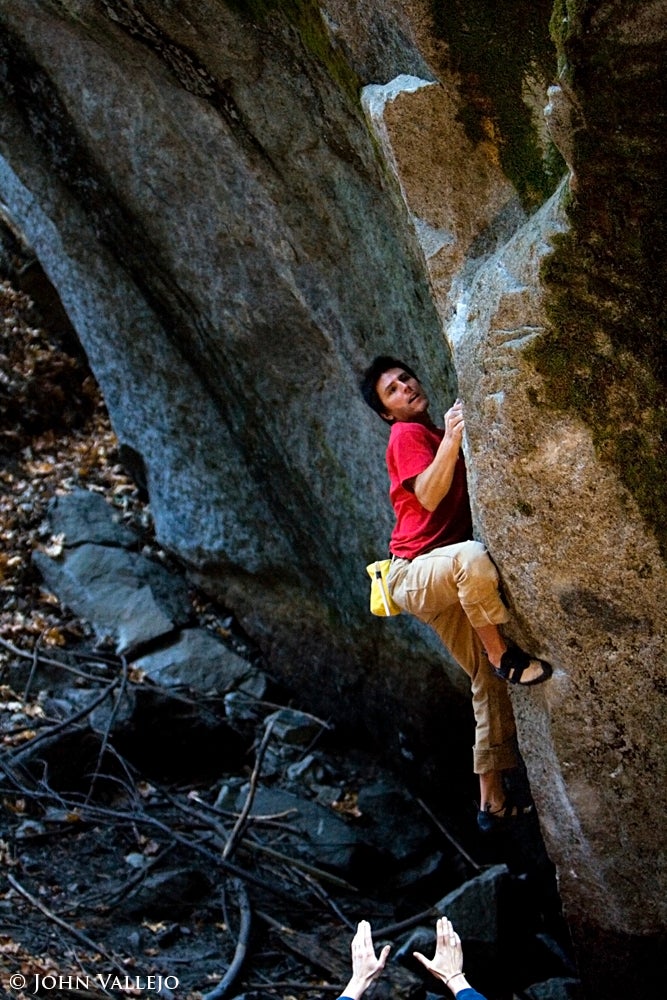 TimDeiselPower2485_5135.jpg Tim Medina, Diesel Power, Yosemite Valley, FA. Photo by John Vallejo johnclimbrok.blogspot.com