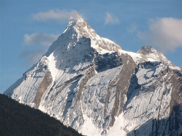 W face of Gutonchalagebo 5511m Botoi Ts W face of Gutonchalagebo 5,511m, Botoi Tsangpo north of Bomi, NE.