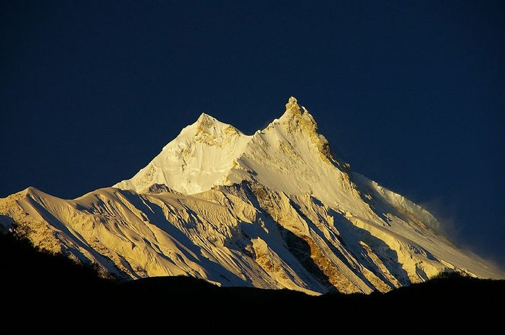 800px-Sunrise_Manaslu None