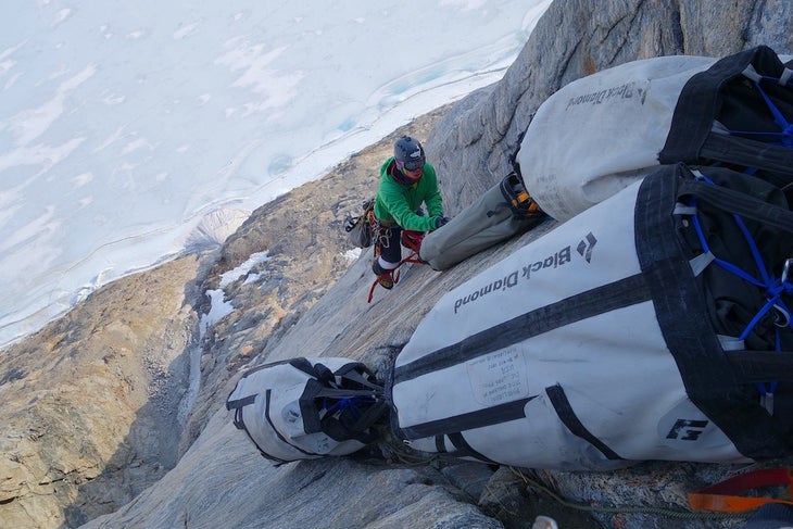 LibeckiBaffin2014-2 Jonas Haag, novice big-waller, high on a 17-pitch new route on Baffin Island.