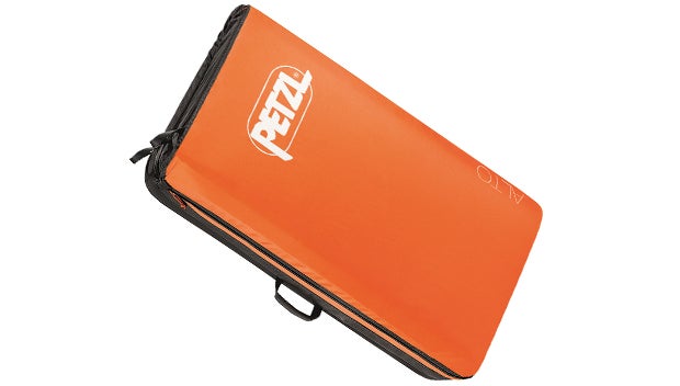 bed.jpg Petzl Cirro Crashpad Bouldering Rock Climbing
