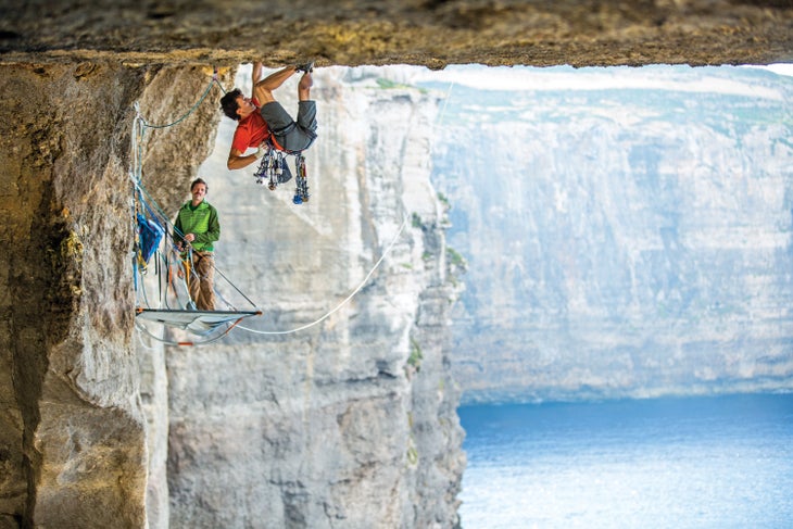 burr111315_106b_gn-web.jpg Malta Mason Earle Trad Roof Crack Climbing Rock