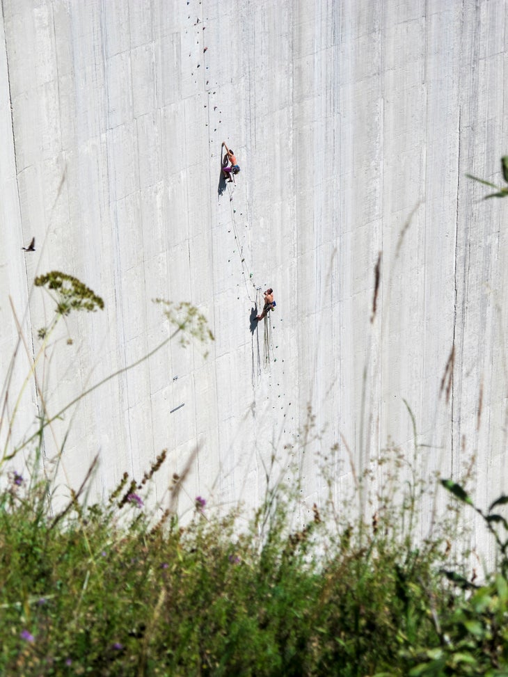 IMG_2340.jpg Rock Climbing Gym Dam Switzerland Diga di Luzzone