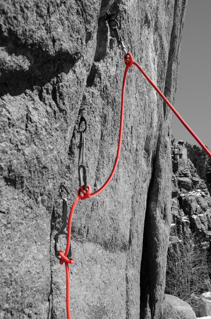 DSC_0246c_gn2222222.jpg Clove Hitch Rope Anchor Rock climbing trad skills
